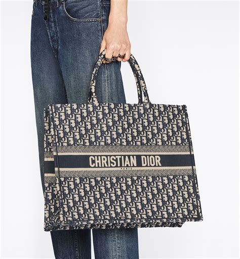 christian dior book tote used|Christian Dior tote bag unboxing.